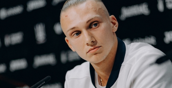 Плімут веде переговори з ЛАСКом щодо трансферу захисника збірної України Таловєрова Плімут веде переговори з ЛАСКом щодо трансферу захисника збірної України Таловєрова